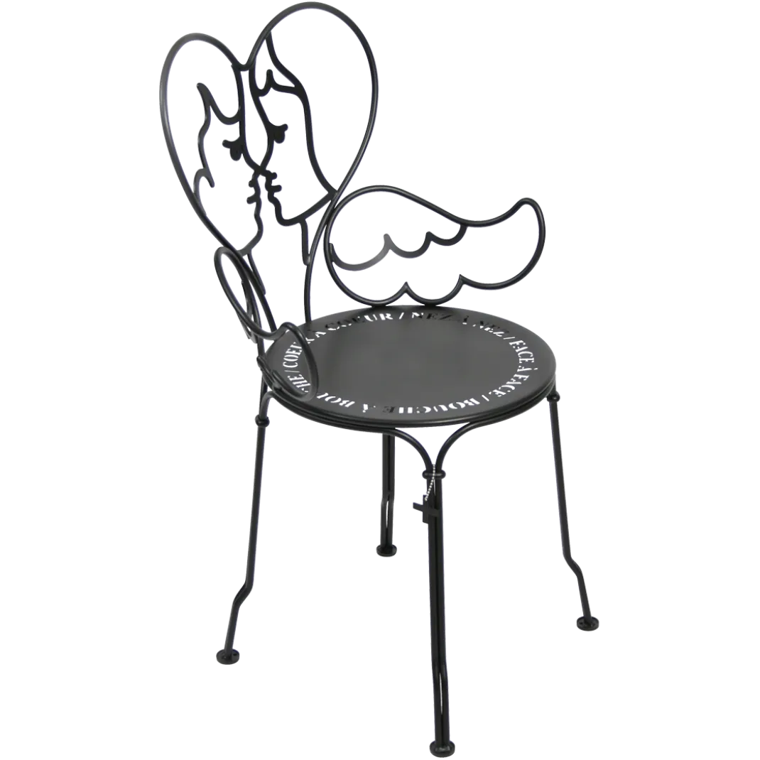 CHAISE