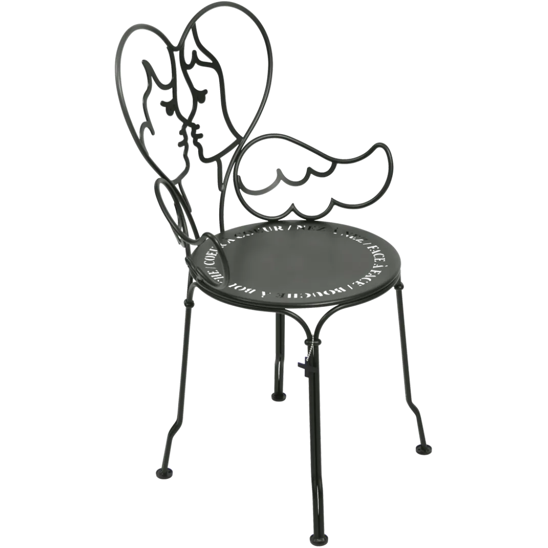CHAISE