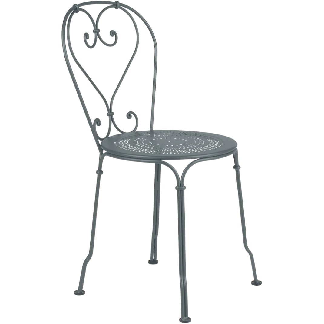 CHAISE
