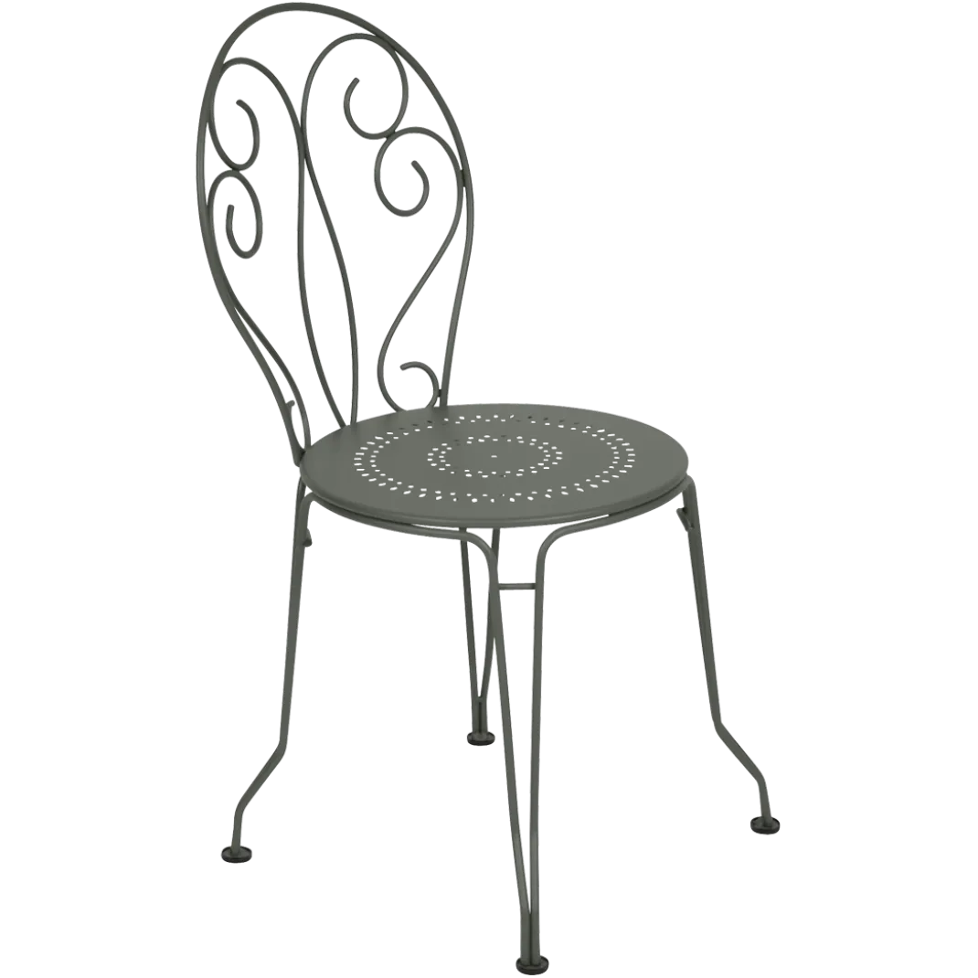 CHAISE