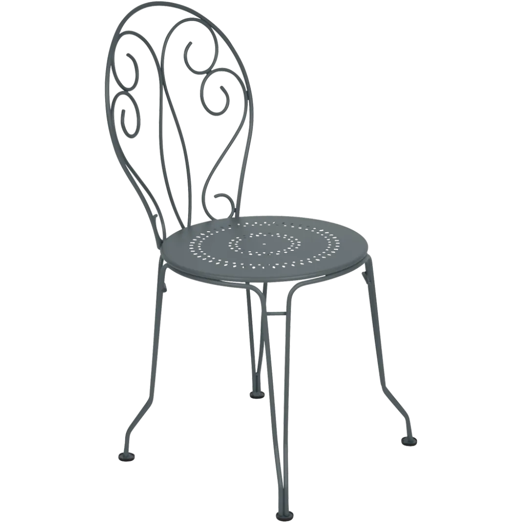 CHAISE