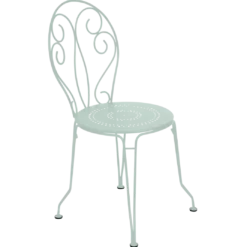 CHAISE