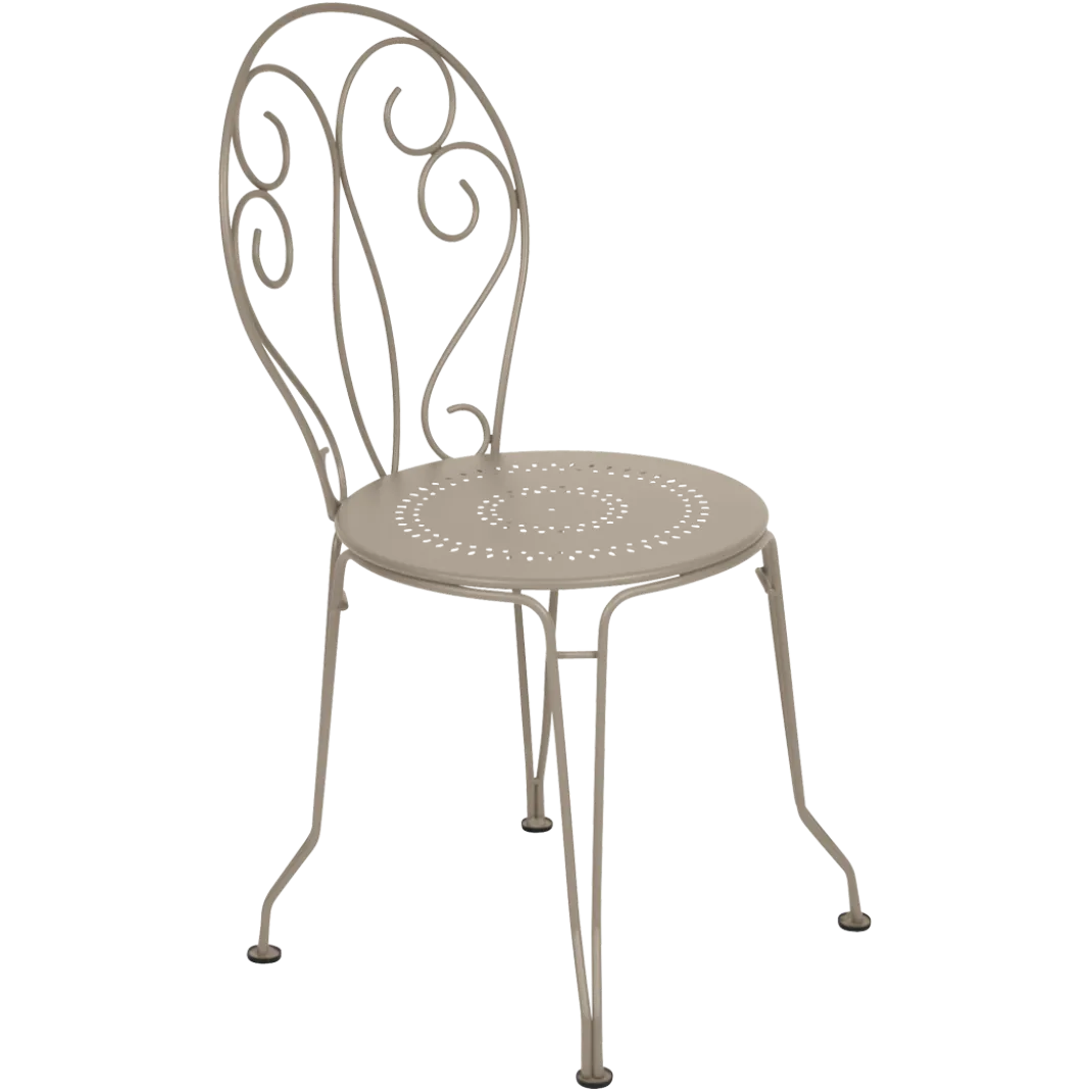 CHAISE