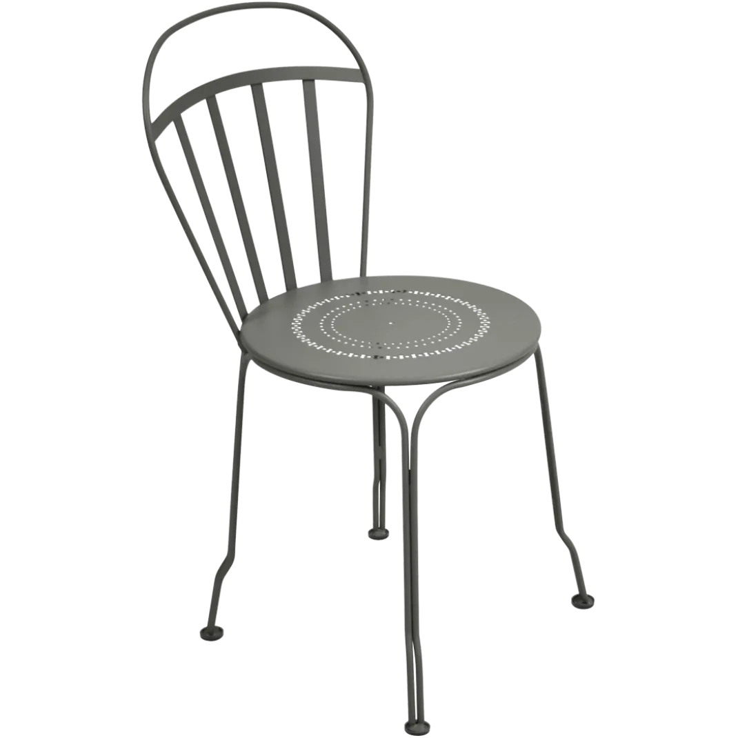CHAISE