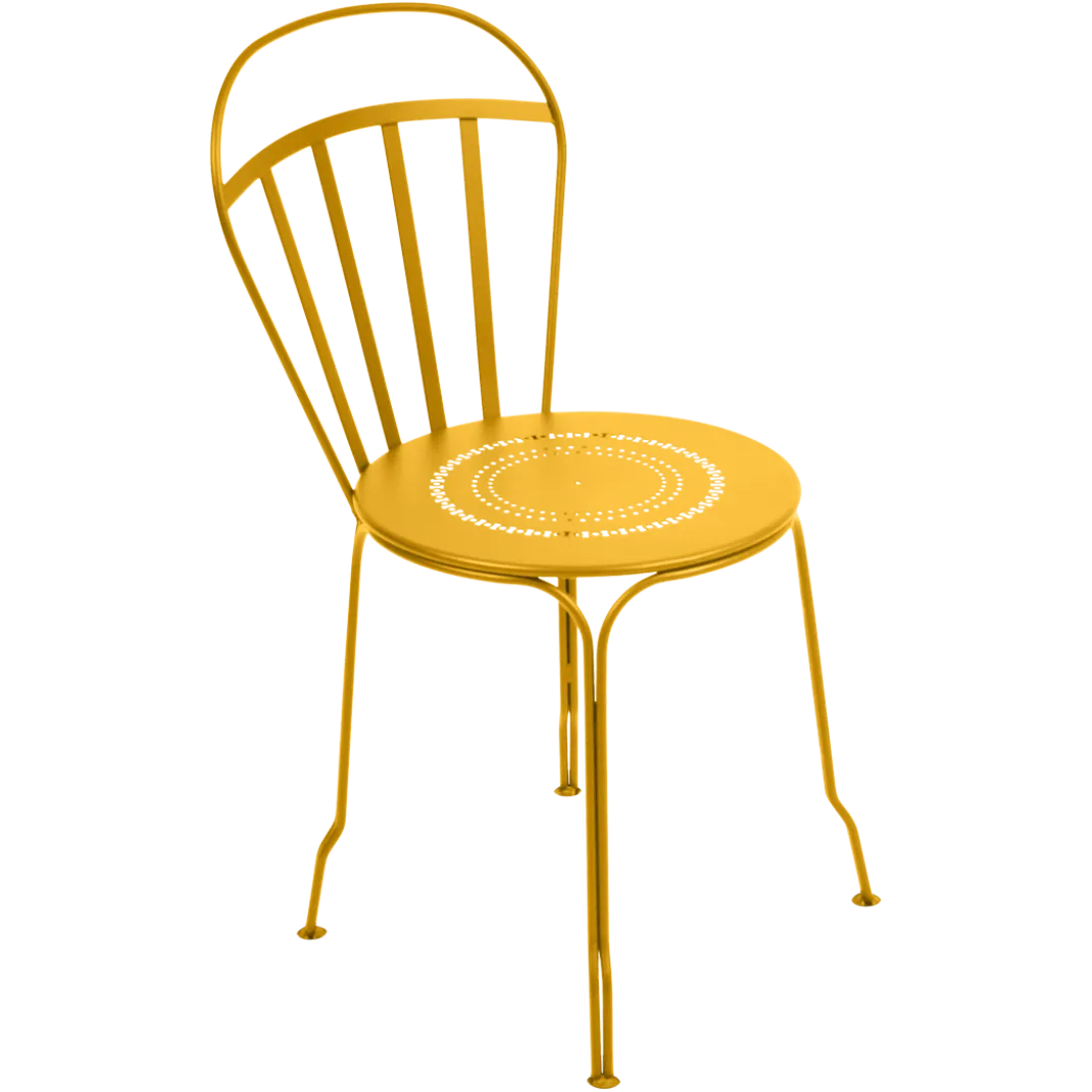 CHAISE