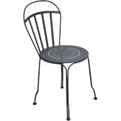 CHAISE