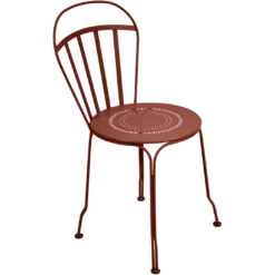 CHAISE