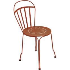 CHAISE