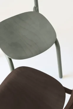 CHAISE BOIS TEINTÉ