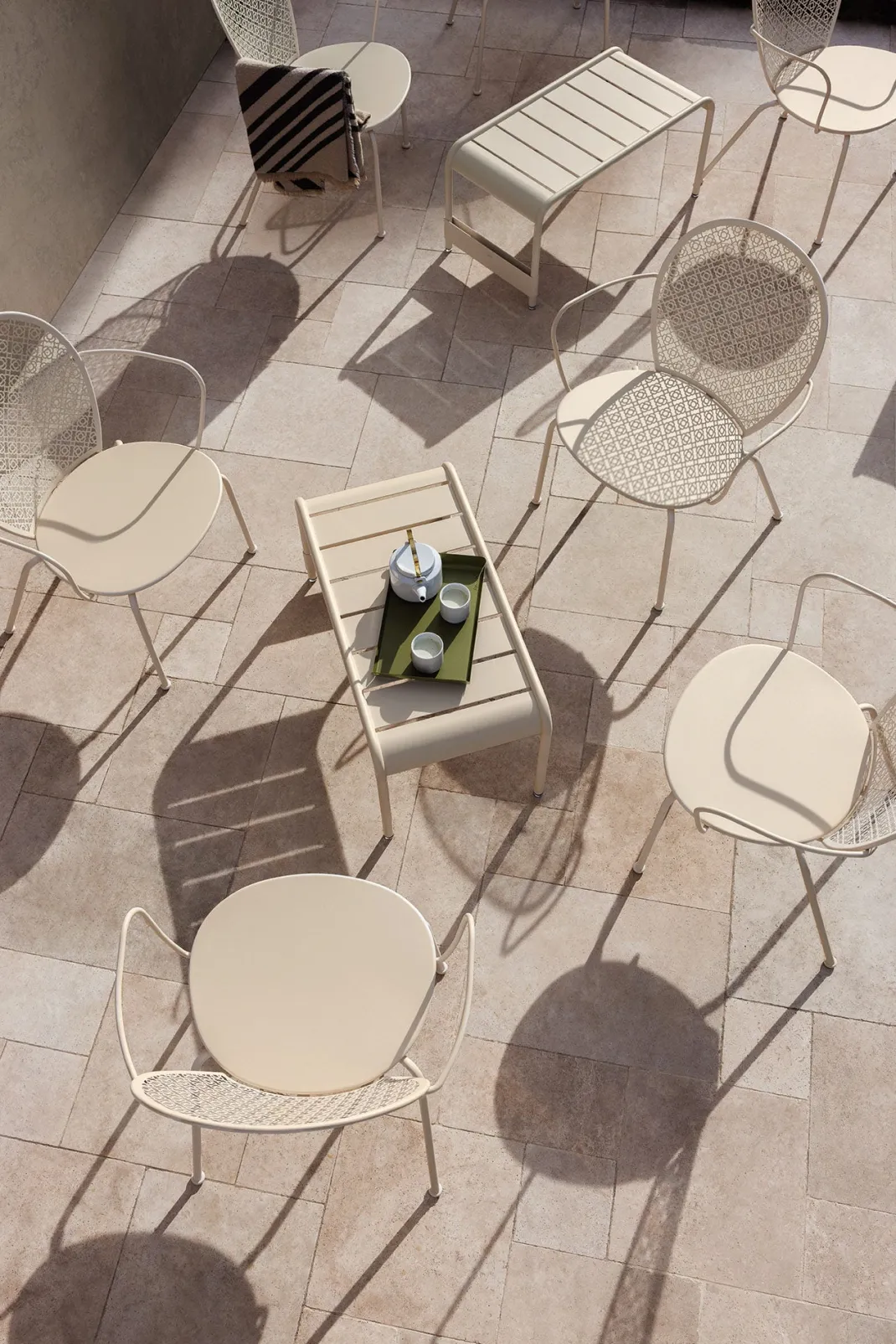 FAUTEUIL BAS