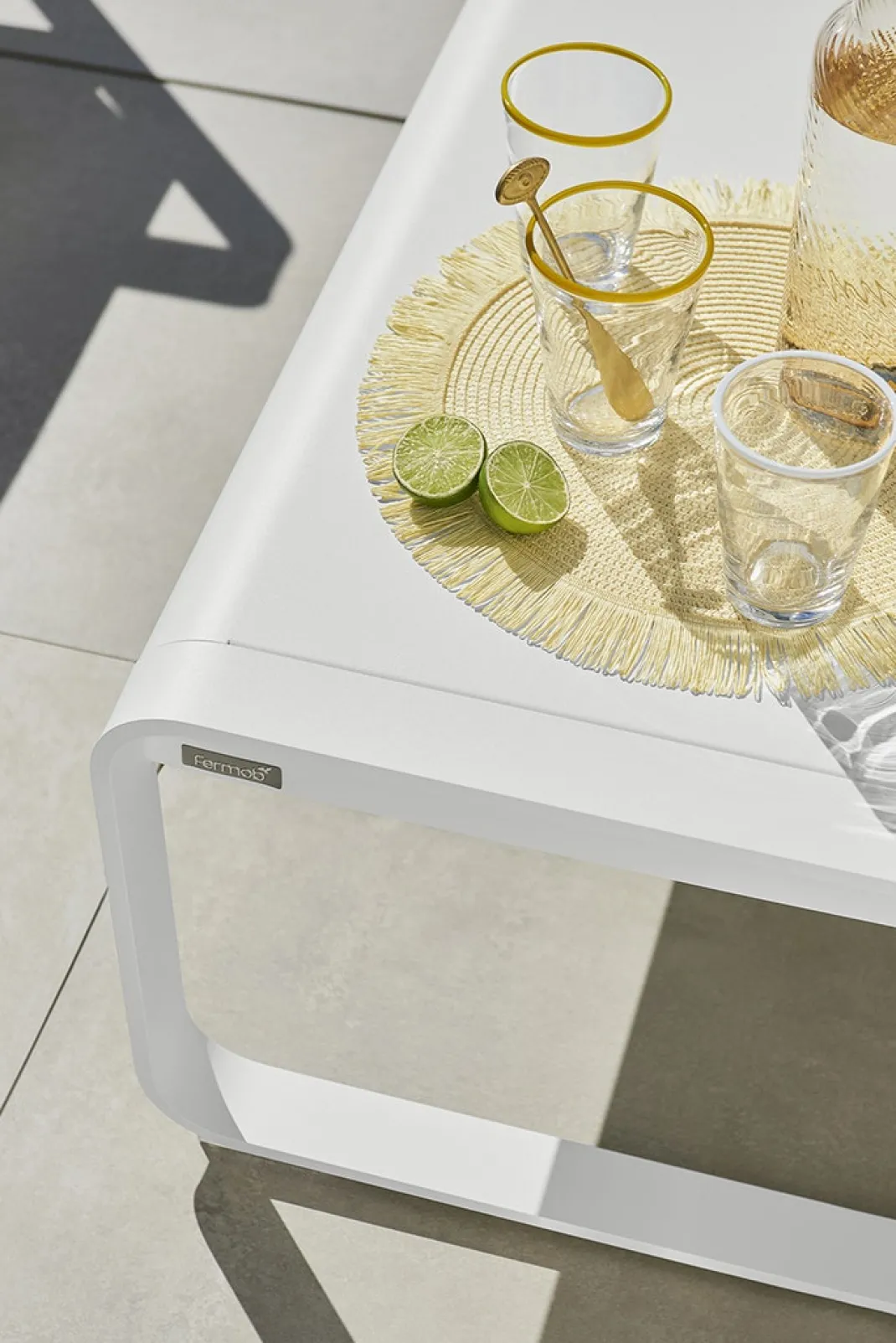 GRANDE TABLE BASSE 138 X 80 CM