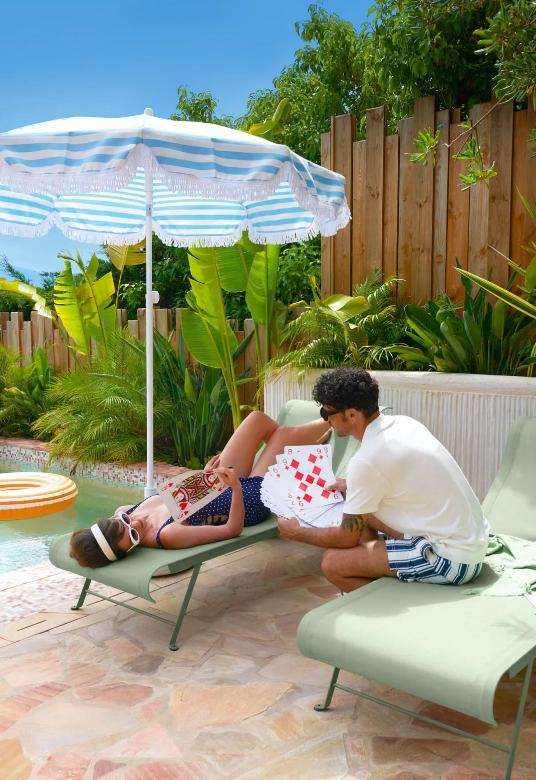 PARASOL Ø250 CM FINITION BAVOLET ET FRANGE BLANCHE