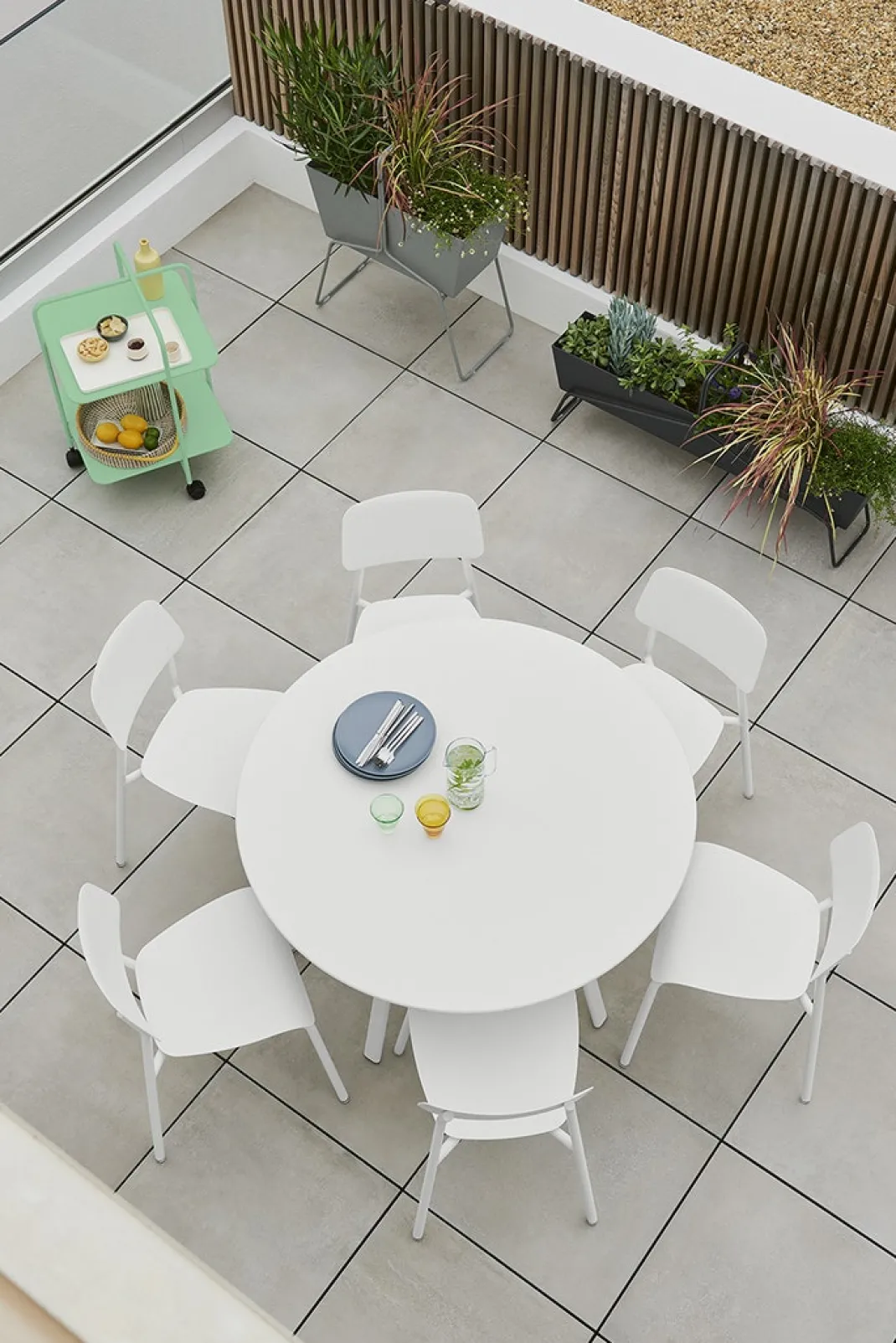 TABLE Ø 117 CM