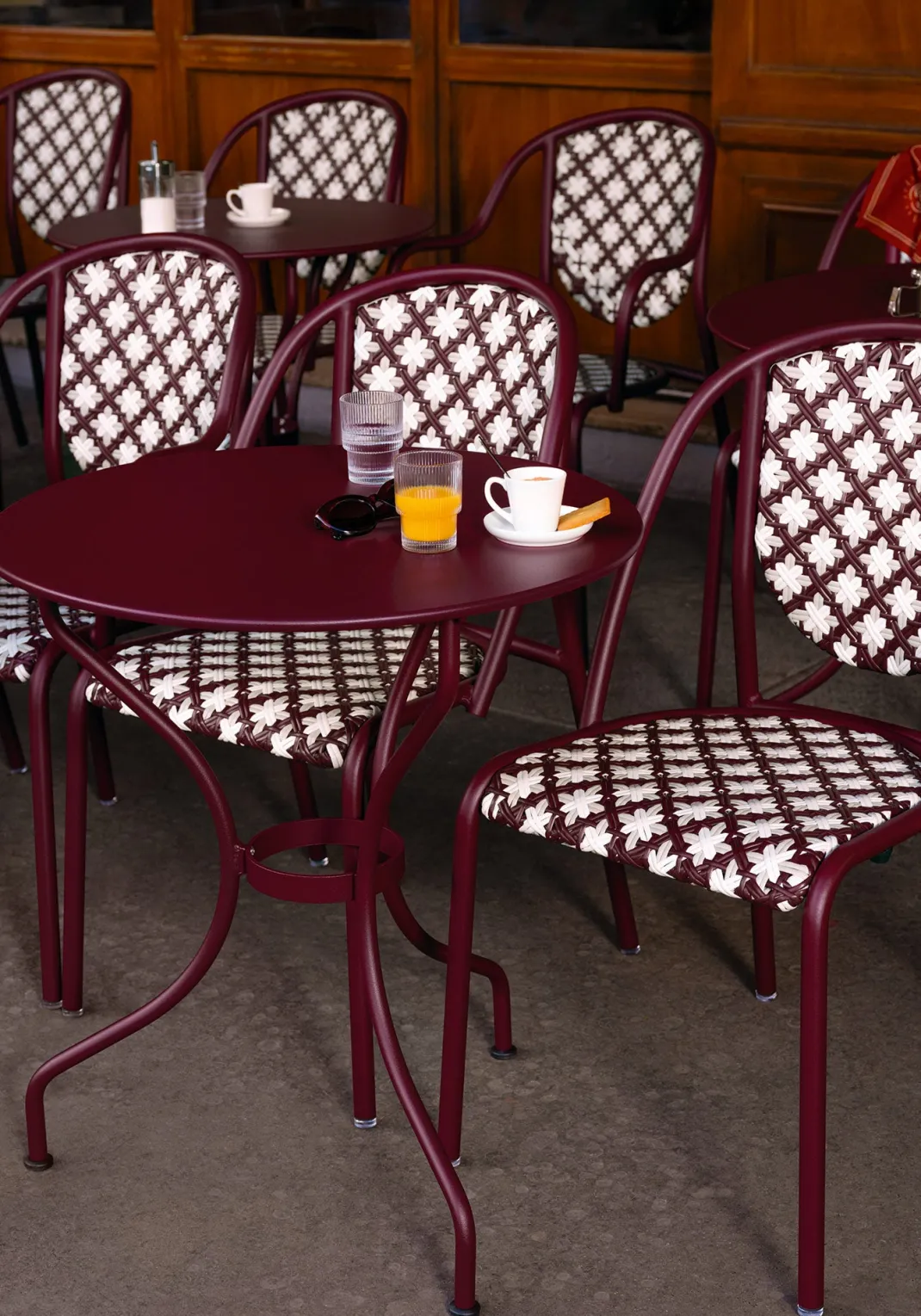 TABLE Ø 67 CM