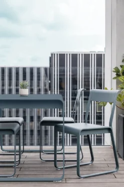 TABLE 140 X 80 CM