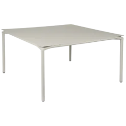 TABLE 140 X 140 CM