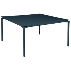 TABLE 140 X 140 CM