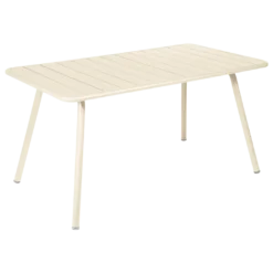 TABLE 143 X 80 CM