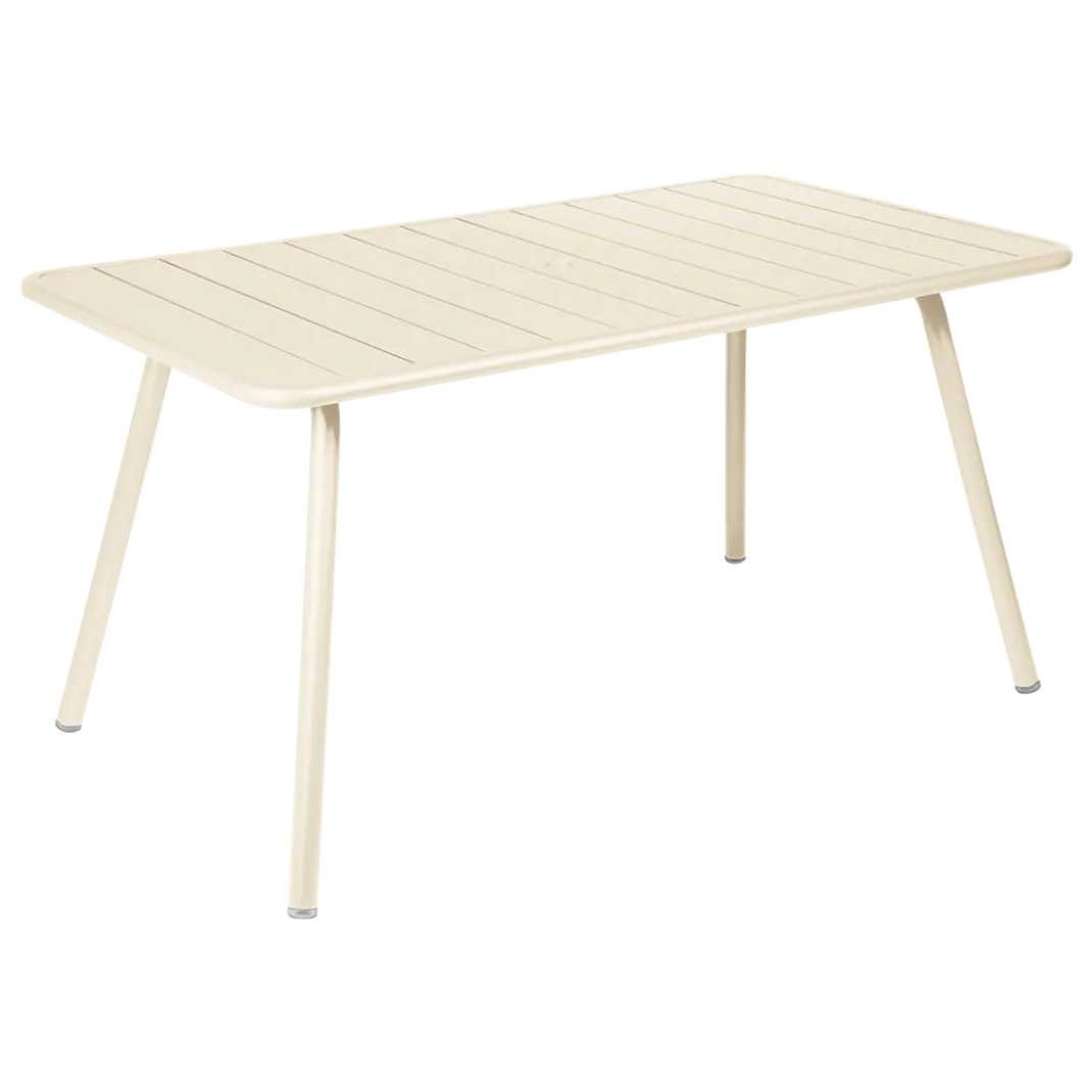 TABLE 143 X 80 CM