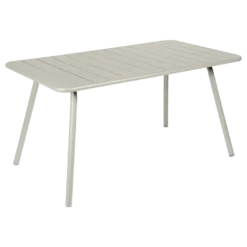 TABLE 143 X 80 CM