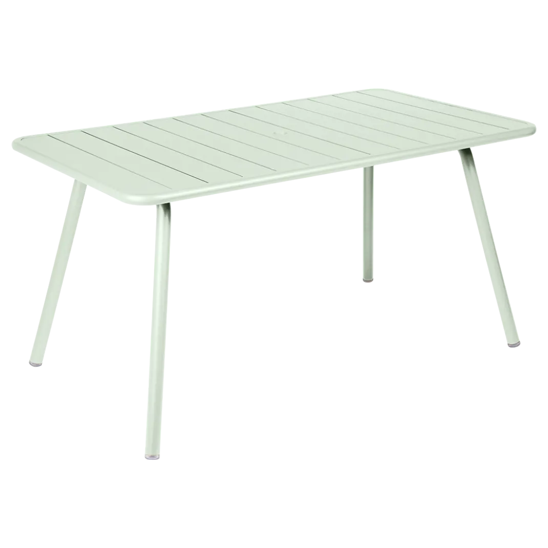 TABLE 143 X 80 CM