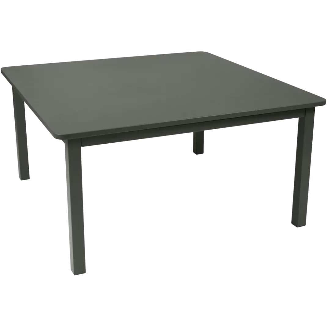 TABLE 143 X 143 CM