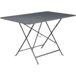 TABLE 117 X 77 CM