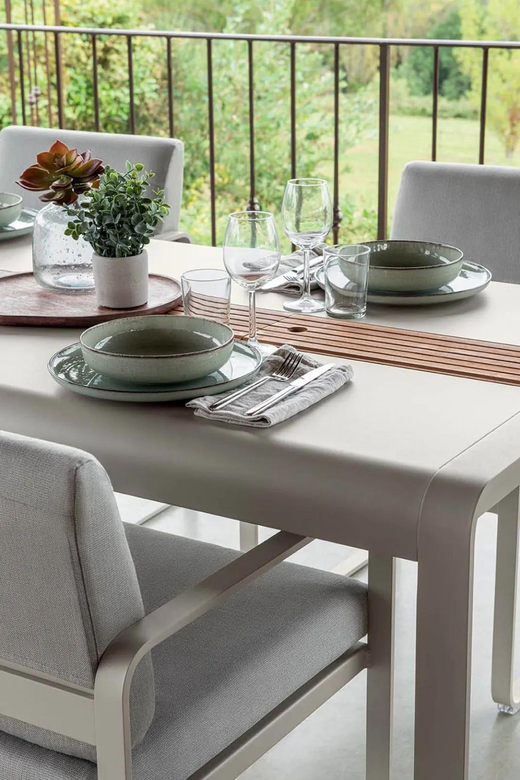 TABLE 196 X 90 CM - AVEC RANGEMENT